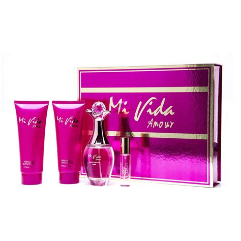 mi vida amour perfume set.